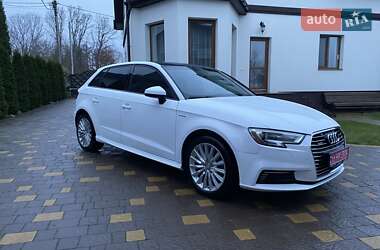 Хэтчбек Audi A3 Sportback 2017 в Ровно