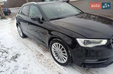 Хэтчбек Audi A3 Sportback 2015 в Луцке