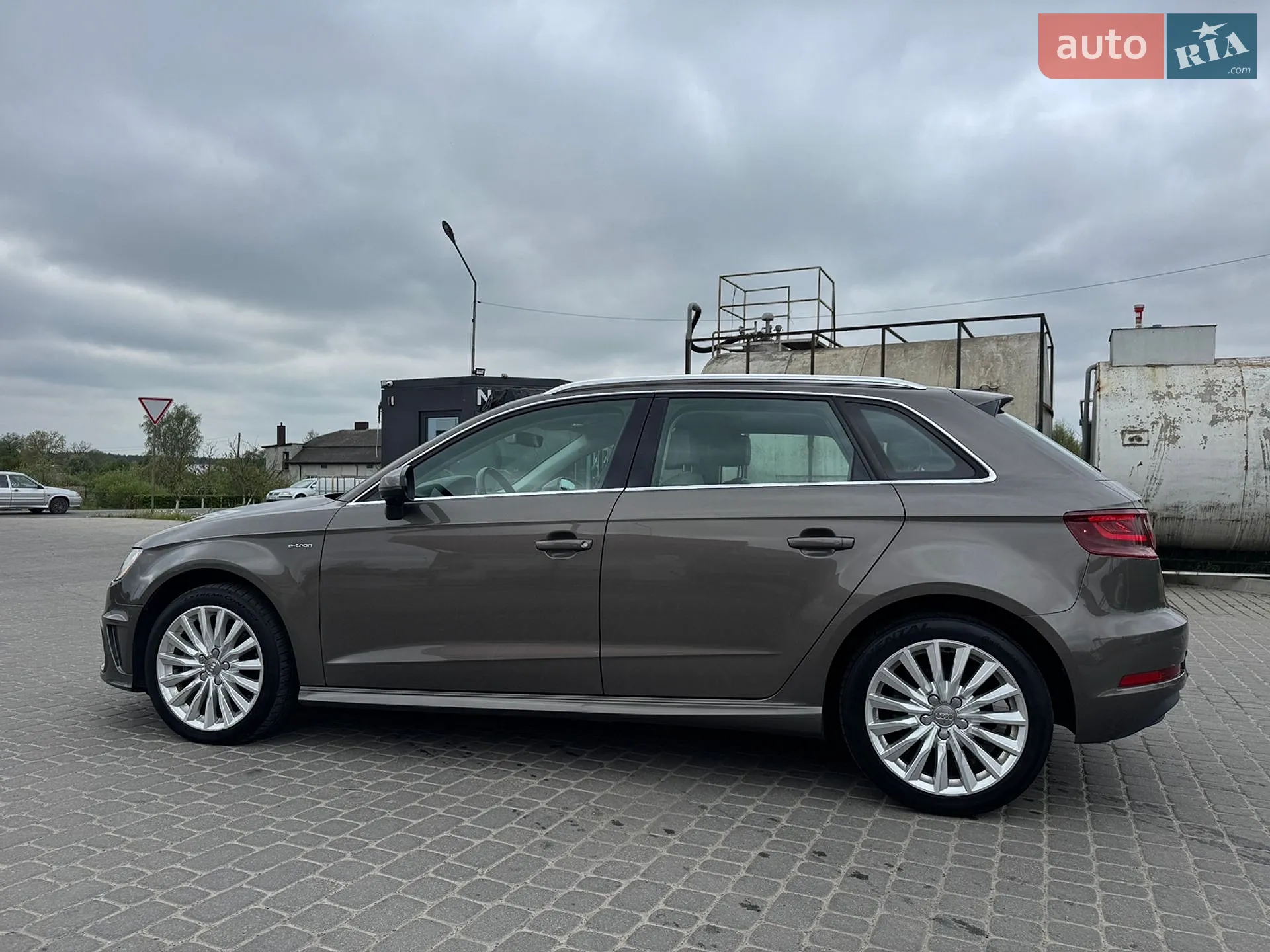 2016 Audi A3 - мініатюра 3