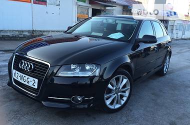 Хэтчбек Audi A3 2010 в 