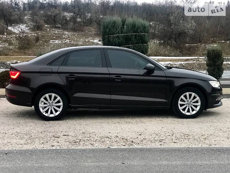 Седан Audi A3 2015 в Днепре