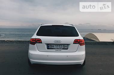 Хетчбек Audi A3 2012 в 