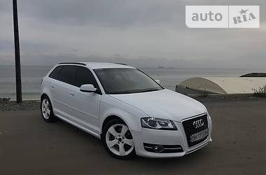 Хетчбек Audi A3 2012 в 