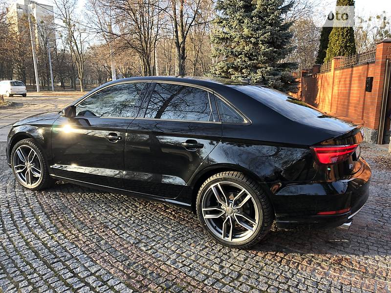 Седан Audi A3 2017 в Харькове