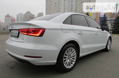 Седан Audi A3 2016 в Киеве