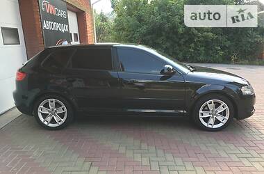 Хетчбек Audi A3 2010 в 