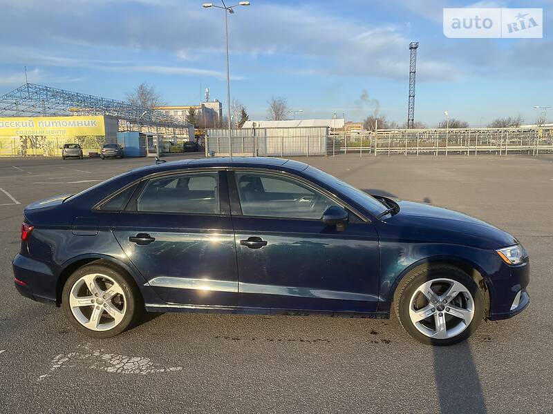 Седан Audi A3 2017 в Дніпрі