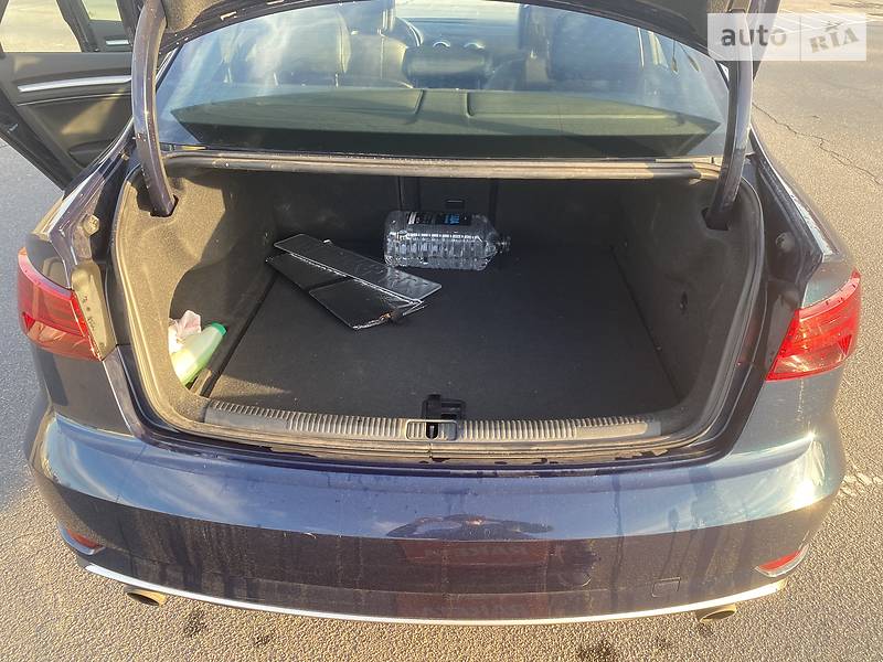 Седан Audi A3 2017 в Дніпрі