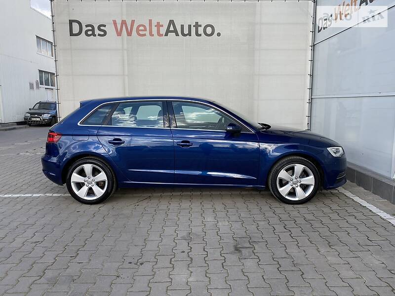 Хетчбек Audi A3 2016 в Чернівцях