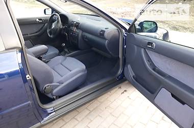 Купе Audi A3 2000 в 