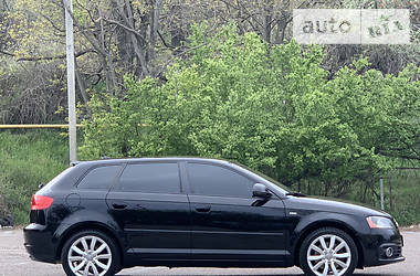 Хетчбек Audi A3 2011 в 