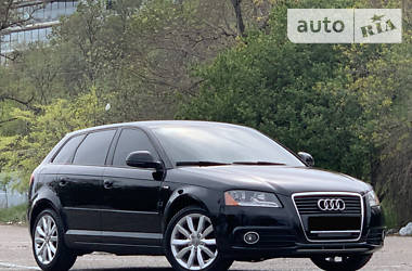 Хетчбек Audi A3 2011 в 