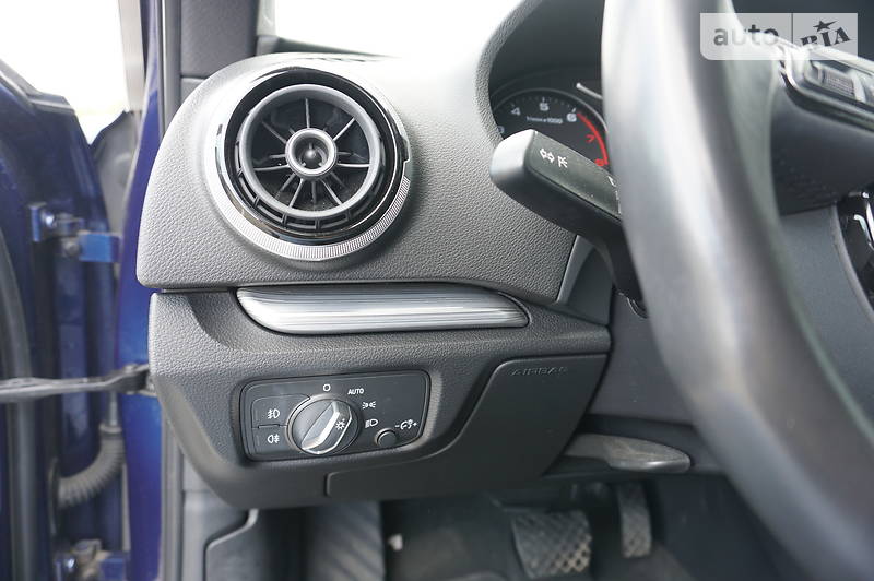 Хетчбек Audi A3 2016 в Чернівцях