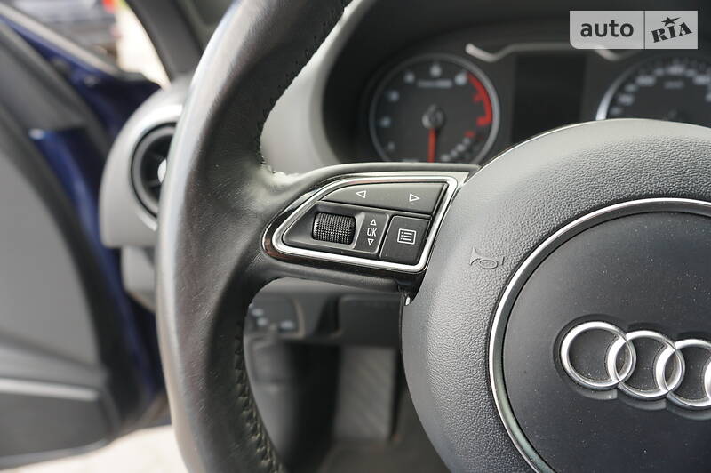 Хетчбек Audi A3 2016 в Чернівцях