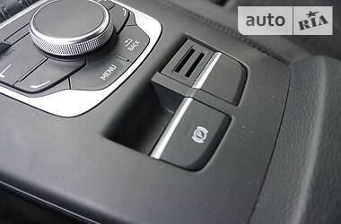 Хэтчбек Audi A3 2016 в 