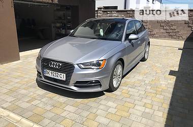 Хэтчбек Audi A3 2015 в Ровно