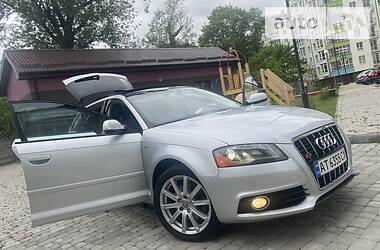 Хэтчбек Audi A3 2011 в 