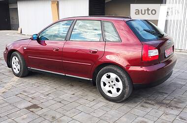 Хэтчбек Audi A3 2001 в Нововолынске