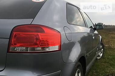 Хэтчбек Audi A3 2004 в 
