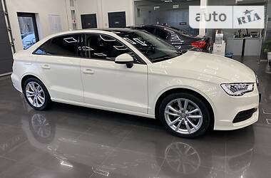 Седан Audi A3 2015 в Одессе