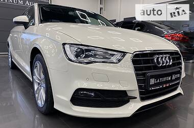 Седан Audi A3 2015 в Одессе