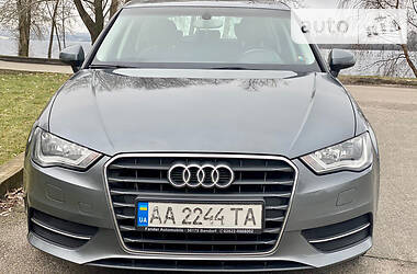 Хэтчбек Audi A3 2015 в Киеве