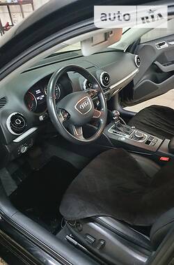 Седан Audi A3 2015 в Запоріжжі