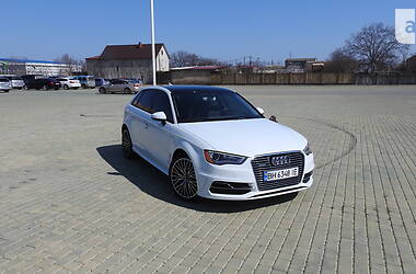 Хэтчбек Audi A3 2015 в Одессе