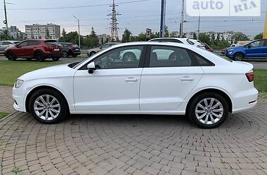 Седан Audi A3 2015 в Киеве