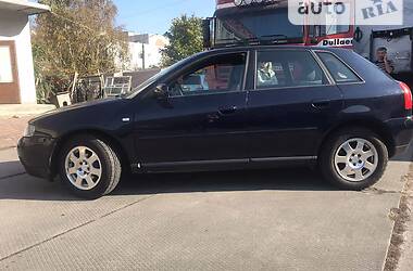 Хэтчбек Audi A3 2002 в 