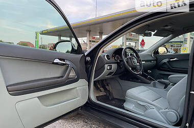 Хэтчбек Audi A3 2010 в 
