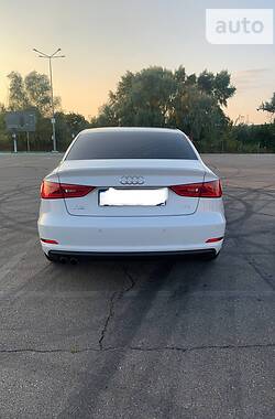 Седан Audi A3 2016 в Киеве