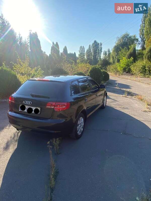 Хэтчбек Audi A3 2010 в Ладыжине