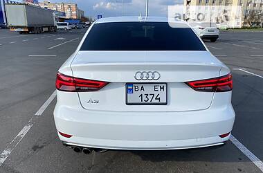 Седан Audi A3 2017 в Кропивницком
