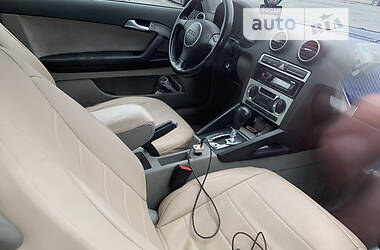Хэтчбек Audi A3 2005 в 