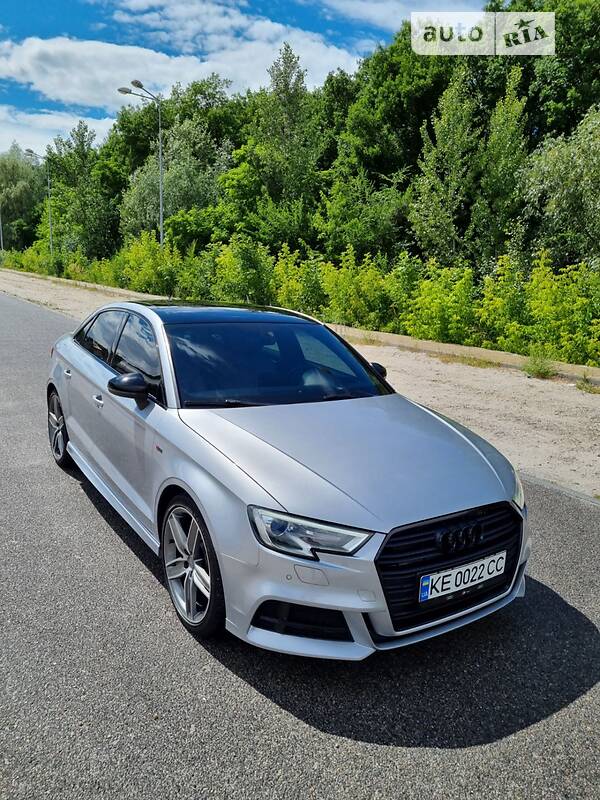 Седан Audi A3 2016 в Дніпрі