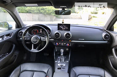 Седан Audi A3 2016 в 