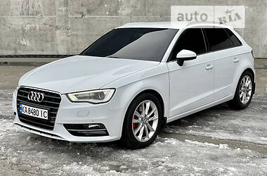 Хэтчбек Audi A3 2013 в 