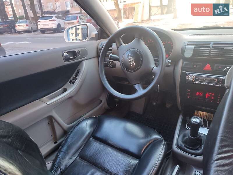 Хэтчбек Audi A3 1997 в Киеве