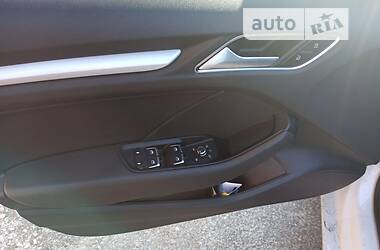 Седан Audi A3 2015 в 