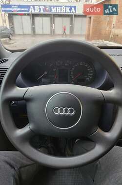Хетчбек Audi A3 2001 в Охтирці