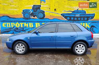 Хетчбек Audi A3 2001 в Охтирці