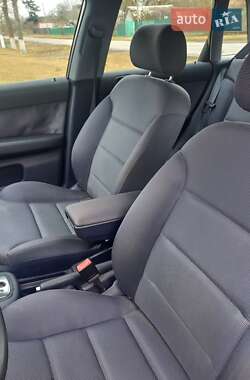 Хэтчбек Audi A3 2002 в Лохвице