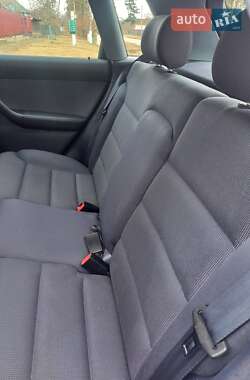 Хэтчбек Audi A3 2002 в Лохвице