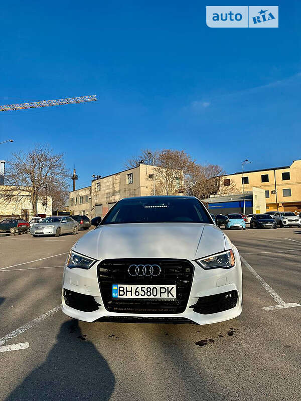 Седан Audi A3 2015 в Одессе