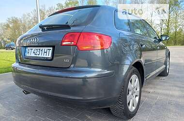 Хэтчбек Audi A3 2004 в 