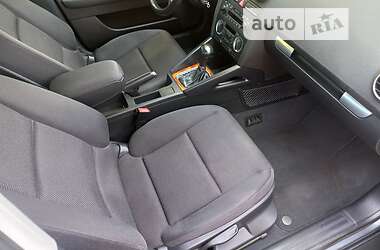Хэтчбек Audi A3 2004 в 