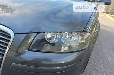 Хэтчбек Audi A3 2004 в 