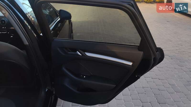 Хетчбек Audi A3 2016 в Києві