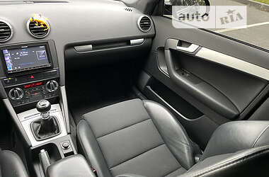 Хэтчбек Audi A3 2011 в 